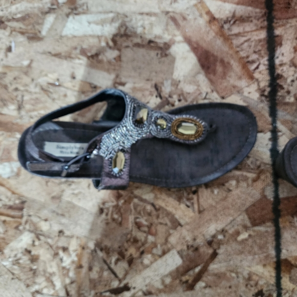 Vera Wang Women's Embellished Sandals (Gray) - SIZE 9.5 - Picture 6 of 8